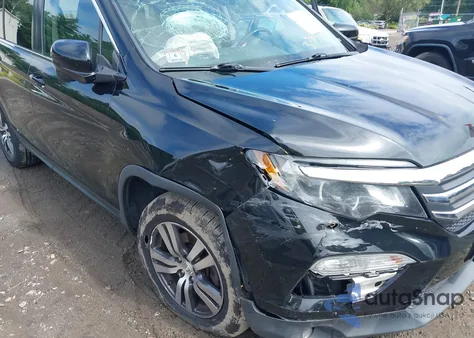 2017 Honda Pilot Ex-L z USA, uszkodzony, nr VIN 5FNYF6H51HB011753